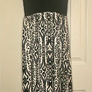 Gianni Bini Black and White Patterned Maxi Dress